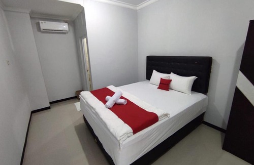 Purwokerto Hotel | RedDoorz Syariah near Alun Alun Purwokerto 2