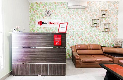 Bukittinggi Hotel | RedDoorz Syariah Near Jam Gadang Bukit tinggi 2