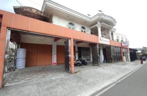 Bukittinggi Hotel | RedDoorz Syariah near Pasar Aur Kuning