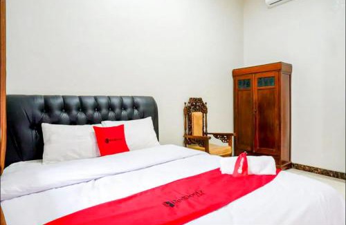 Semarang House | RedDoorz Syariah near Exit Toll Banyumanik Semarang