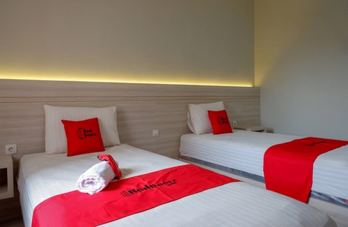 West Semarang Hotel | RedDoorz Syariah near PRPP Semarang