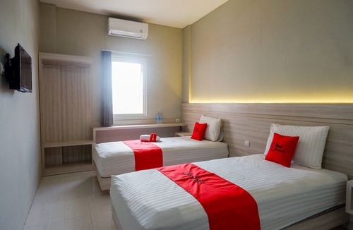 West Semarang Hotel | RedDoorz Syariah near PRPP Semarang
