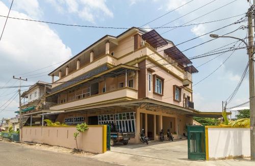 Palembang House | RedDoorz Syariah near Simpang Sekip Palembang