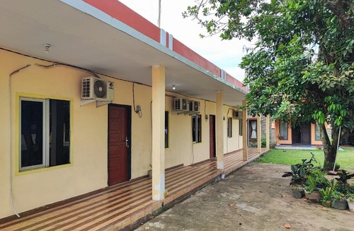 Jambi Hotel | RedDoorz Syariah near Terminal Alam Barajo Jambi