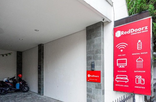 Purwokerto Hotel | RedDoorz Syariah near UNSOED