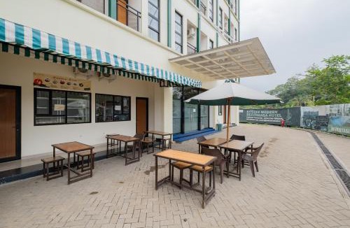 Karang Bolong Apartment | RedLiving Syariah Apartemen MKostel - Tower A1 Kencana Loka