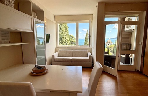 Gardone Riviera Apartment | Relais Villa Alba