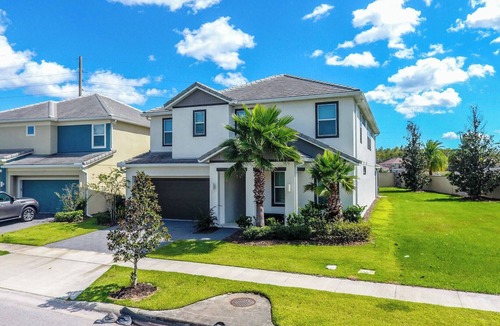 Kissimmee House | Relax in Style: Elegant Vacation Home in Orlando