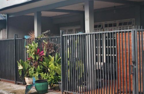Arjosari House | relic room-Eps Comfortable for Anyone