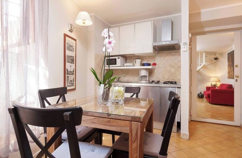Rione V Ponte Apartment | Renoir, small loft on Giulia street