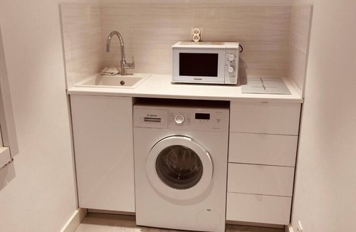 Cannes Apartment | Renovated studios in the center of Cannes an easy walk to the beaches and the Palais des Festivals - 2079