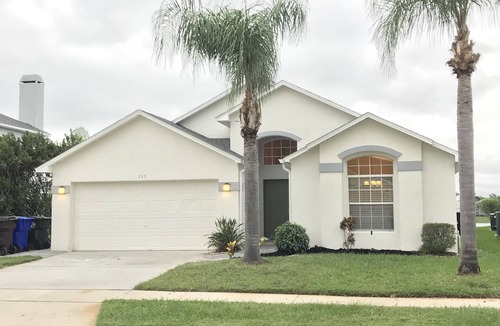 Eagle Pointe South House | Renovated Waterfront 3Bd/2B Home 20min to Disney, Universal and Shops