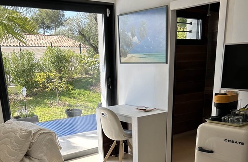 Saint Antoine Apartment | RENT A GROUND FLOOR STUDIO AT THE MARIN COTTAGE