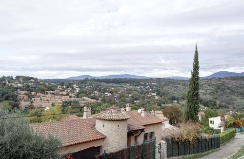 Biot Apartment | rent independent apartment in villa