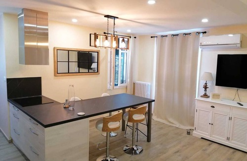 Juan-les-Pins Apartment | Rental Apartment in Juan-les-pins "Pinède", 4 people.