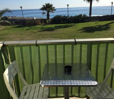 Villeneuve Loubet Beach Apartment | Residence Acapulco
