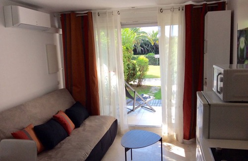 Villefranche-sur-Mer Apartment | Residence of the Guardian Angel, Beachfront apartment, Villefranche/Mer