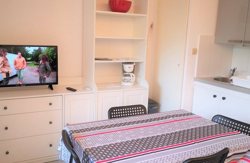Villeneuve-Loubet Apartment | Residence Provençale Pool Parking WIFI 2 kms Sea Villeneuve Loubet 2 Rooms