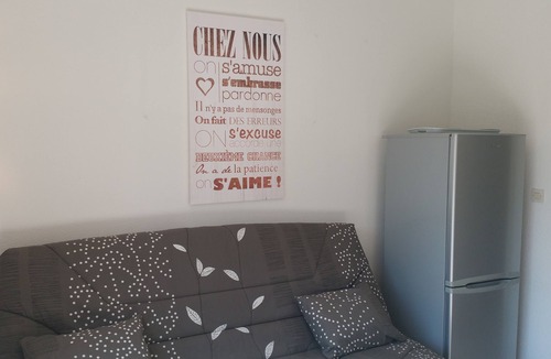 Villeneuve-Loubet Apartment | Residence Provençale Pool Parking WIFI 2 kms Sea Villeneuve Loubet 2 Rooms