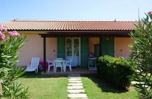 Vada House | Residence Rosa dei Venti Bungalow Mezzogiorno for 4 persons
