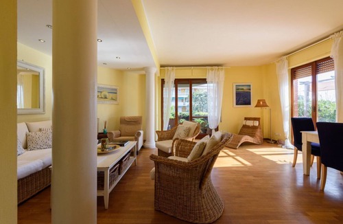 Forte dei Marmi Apartment | Residenza Frida By MMega