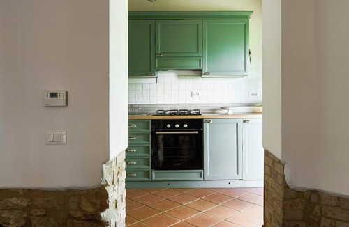 Pergine Valdarno House | Restored barn in the Tuscan hills