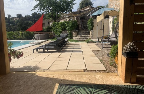 Peille Apartment | Rez de Villa Avec Jardin Barbecue