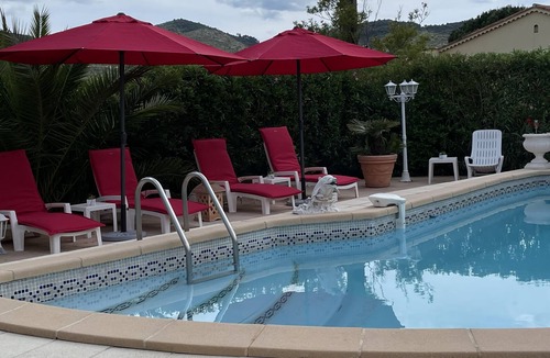 Le Muy Apartment | Rez de Villa de Charme Pour 5 Personnes Proche Commerces et Plages à 15 Minutes