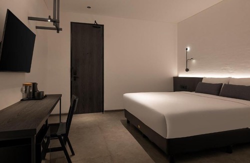 Semarang Hotel | REZ Hotel Semarang