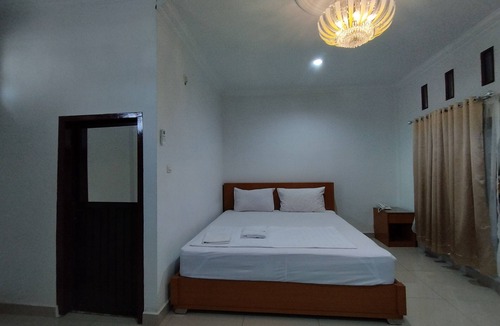 Jambi House | Rich Guesthouse