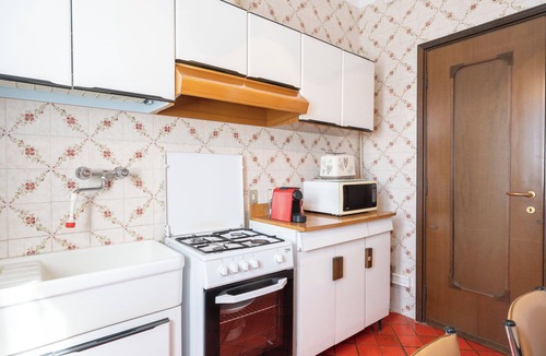 Cremeno Apartment | Rifugio nel verde - One Bedroom Apartment, Sleeps 4
