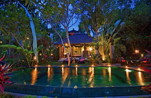 Melayang Villa | Romantic 1BR Villa Retreat with Valley View