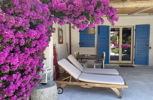 Chiessi House | Romantic cottage on the coast of the sun at 80 m from the sea loc. Chiessi