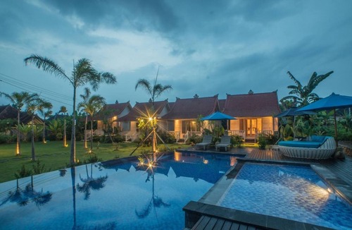 Mushroom Bay Cottage | Romantic tree house in Nusa Lembongan, walk far to the beach
