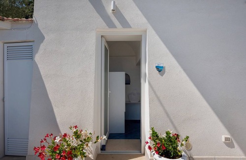 San Michele Apartment | Room 'Amalfi Sea View' with Sea View, Wi-Fi and Air Conditioning