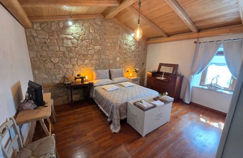 Orvieto Bed & Breakfast | Room 'Among the Olive Trees and the View' with Mountain Views, Private Garden, and Wi-Fi