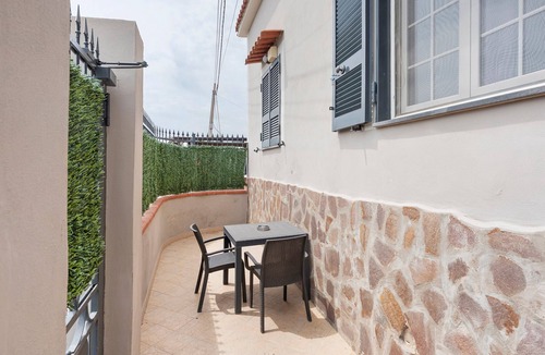 Arco Felice Apartment | Room 'Camera Doppia Dell'Arco Romano' with Private Terrace, Wi-Fi and Air Conditioning