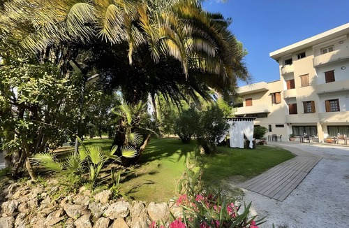 Ronchi Apartment | Room 'Doppia - Letti Singoli' with Shared Garden, Wi-Fi and Air Conditioning