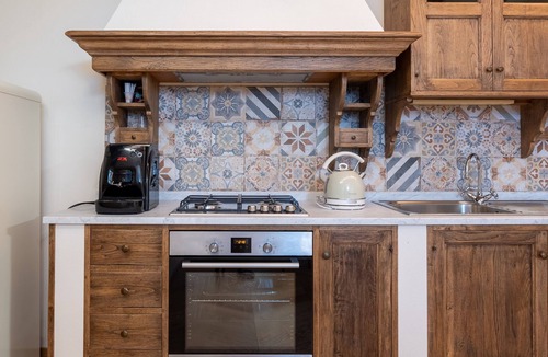 Montevarchi Apartment | Room 'Ricasoli' with Wi-Fi