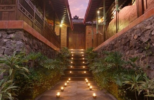 Pakem Villa | Royal Twin traditional Javanese Joglo