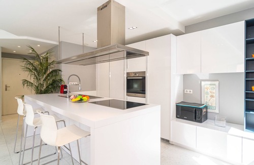 Cannes City Centre Apartment | Rue d'Antibes Premium 2 BDR 2 baths Exclusive Olam Properties Cannes