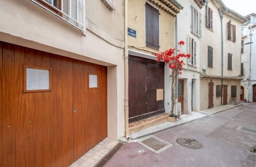 Antibes Old Town Apartment | Rue de la Pompe by Interhome