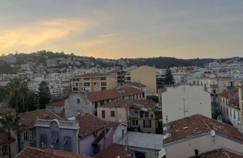 Liberation Apartment | rue des roses