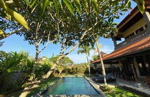 Sayan Villa | Rumah Dadong