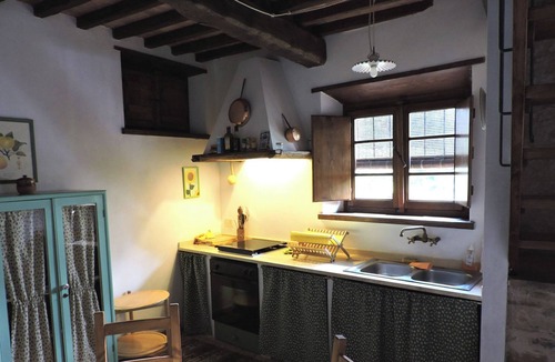 Camaiore House | RUSTIC CHIARA, inserted in the green hills of Camaiore