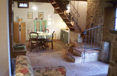 Camaiore House | RUSTIC CHIARA, inserted in the green hills of Camaiore