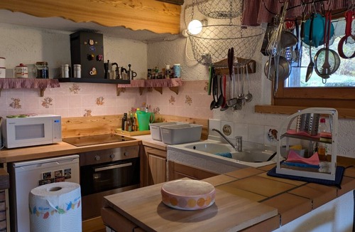 Praso Ski Chalet | Rustic Holiday Home “Baita Nido tra i Monti” with Mountain View & Terrace