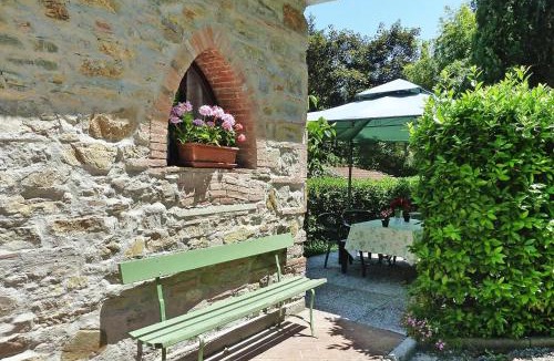 Ripafratta House | Rustic House in Tuscany with Shared Pool