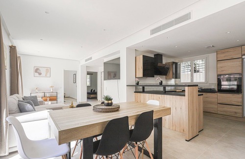 La Californie Apartment | Sàvega - Climatisé et Proche Plage