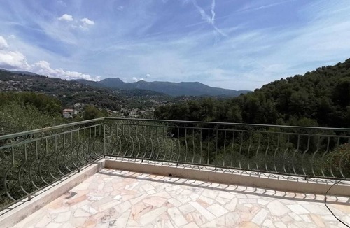 Contes House | Séjour en Pleine Nature, vue Imprenable, Jacuzzi